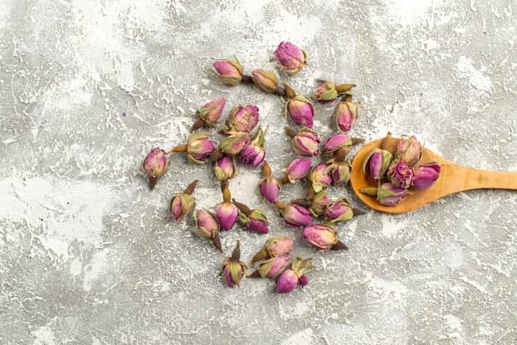 تصویر 4 از گل محمدی غنچه خشک ممتاز با عطر دل‌ انگیز و رنگ طبیعی